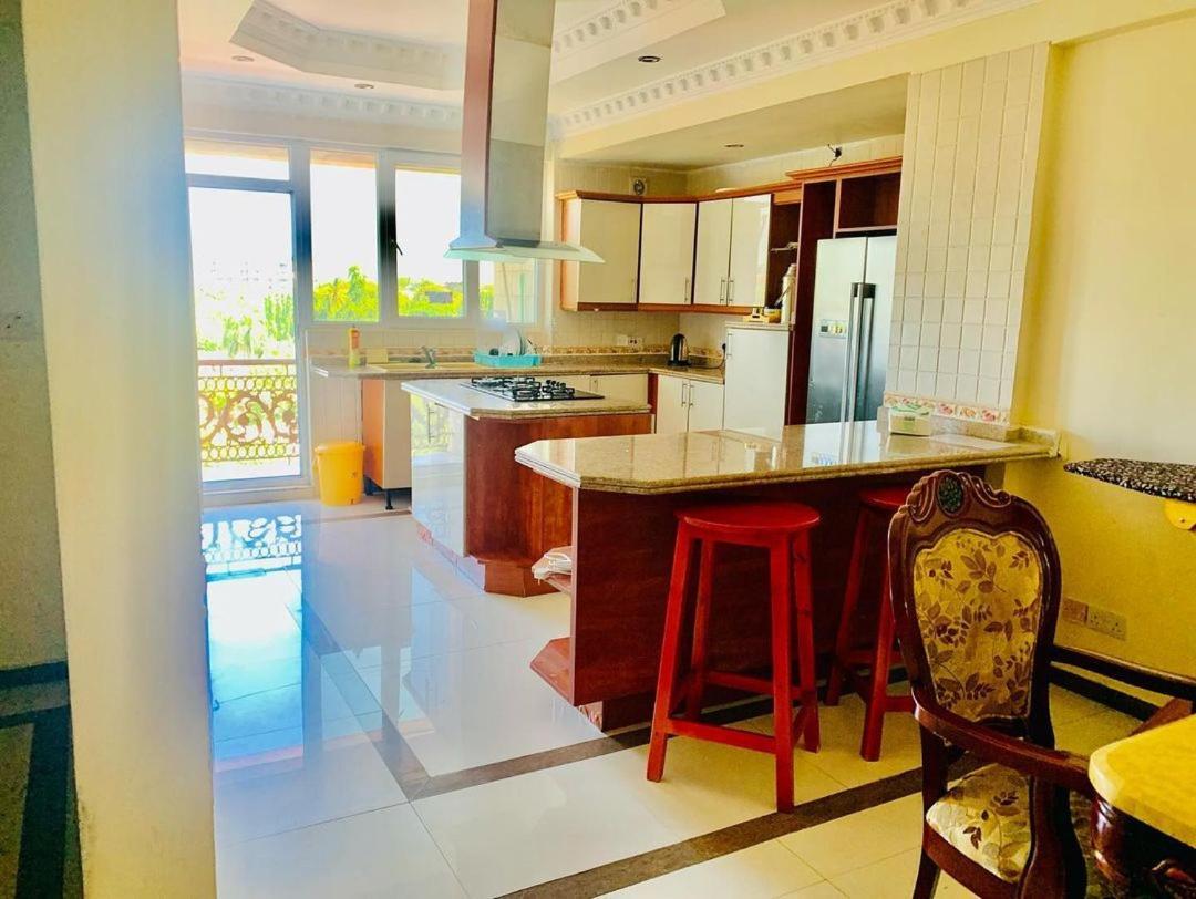 Masaki-Sea View 2-Bedroom Apt With Free Wi-Fi ดาร์เอสซาลาม ภายนอก รูปภาพ